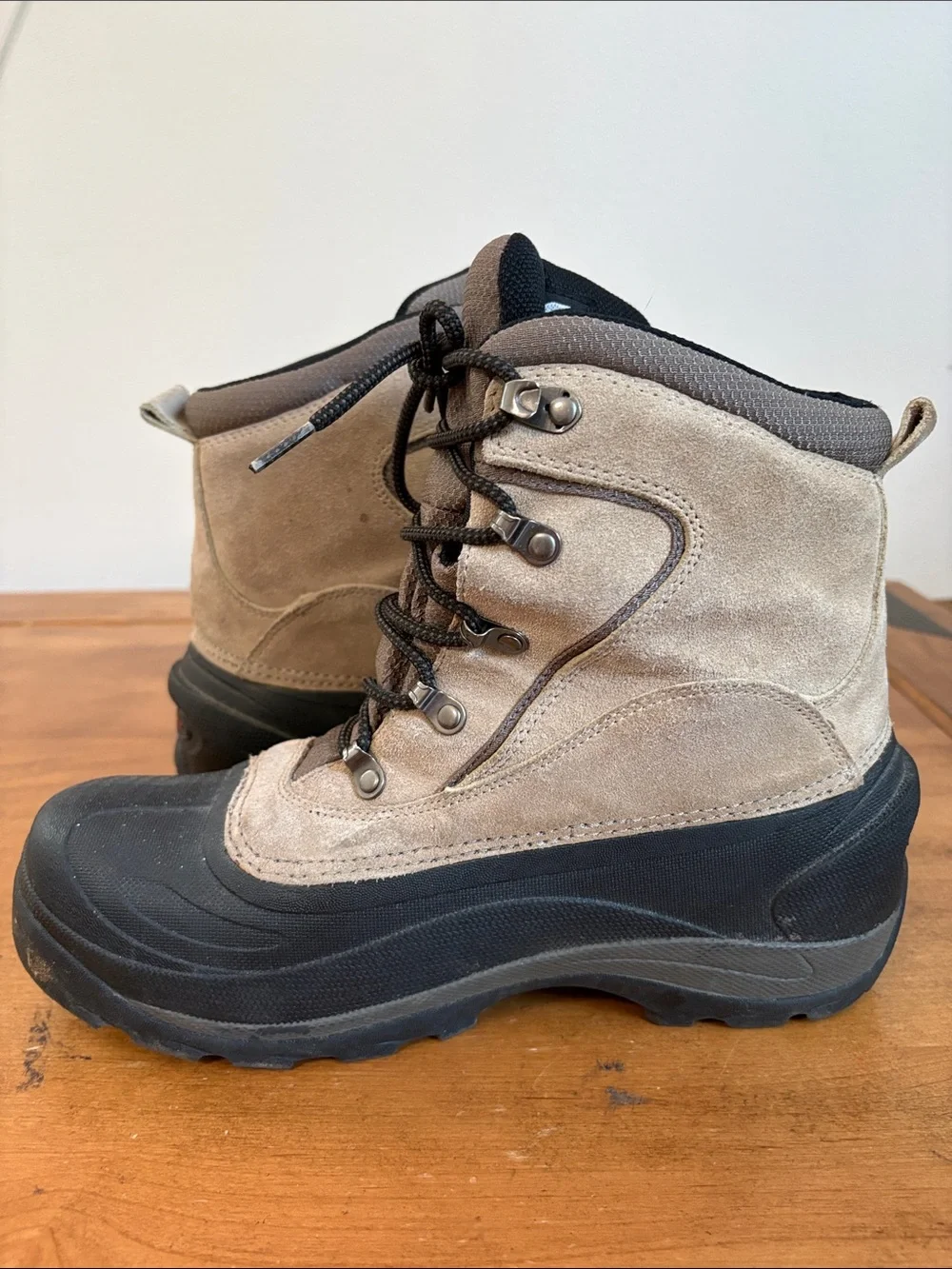 Columbia Cascadian Summit Brown and Black Insulated Winter Boots Size 9